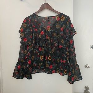 Flower top. Size M